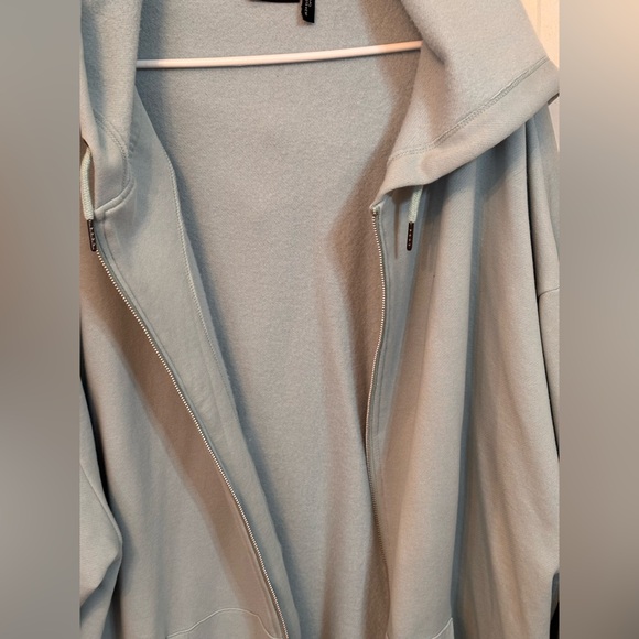 ASOS supersoft zip up hoodie - Picture 3 of 4